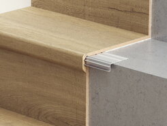 Вспомогательный лестничный профиль для полов толщиной 8 мм 2150x71x21 мм NEINCPBASE2RU